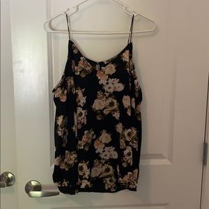 Long sleeve cold shoulder